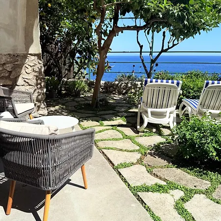 Nyaraló Overlooking The Sea Praiano